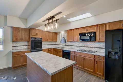 7624 E 30th St, Tucson, AZ 85710 photo 7