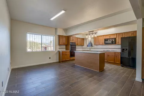7624 E 30th St, Tucson, AZ 85710 photo 14