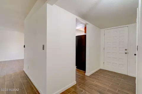 7624 E 30th St, Tucson, AZ 85710 photo 6