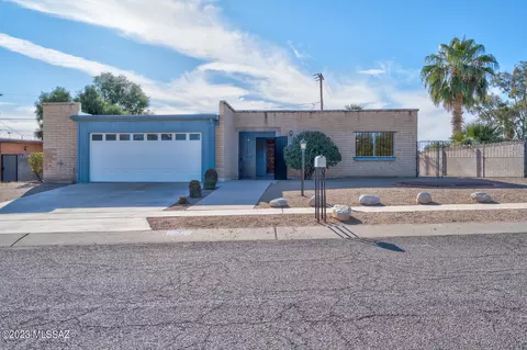 7624 E 30th St, Tucson, AZ 85710 photo 3