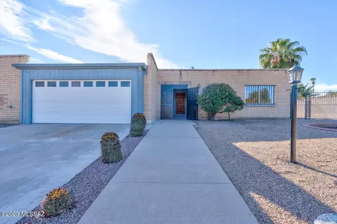 7624 E 30th St, Tucson, AZ 85710 photo 2