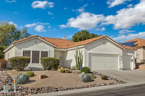 10189 N Pitching Wedge Ln, Oro Valley, AZ 85737