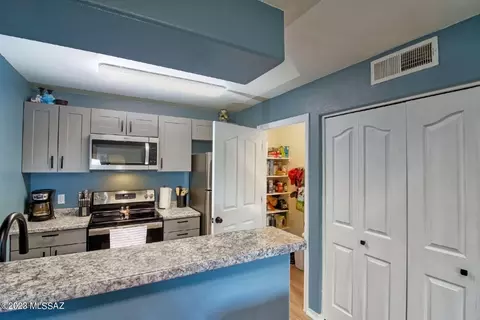 5751 N Kolb Rd #21201, Tucson, AZ 85750