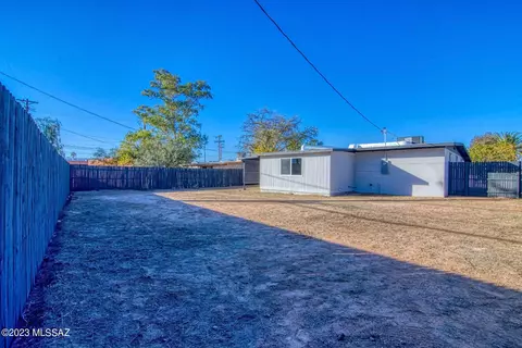 3956 E Sylvane Dr, Tucson, AZ 85711 photo 32
