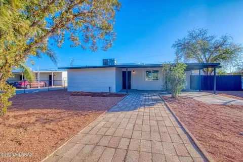 3956 E Sylvane Dr, Tucson, AZ 85711 photo 6