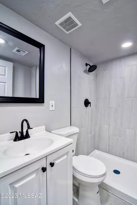 3956 E Sylvane Dr, Tucson, AZ 85711 photo 21