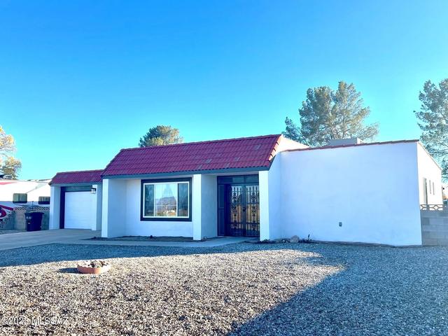 1024 E Geneva St, Pearce, AZ 85625