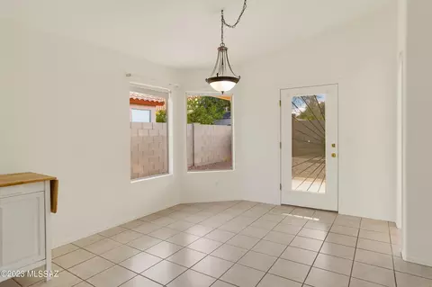 8910 E Laurie Ann Dr, Tucson, AZ 85747 photo 9