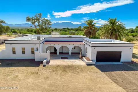 1710 N Calle Pasto, Green Valley, AZ 85614