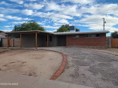 7402 E 18th St, Tucson, AZ 85710