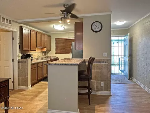 1776 S Palo Verde #B203, Tucson, AZ 85713