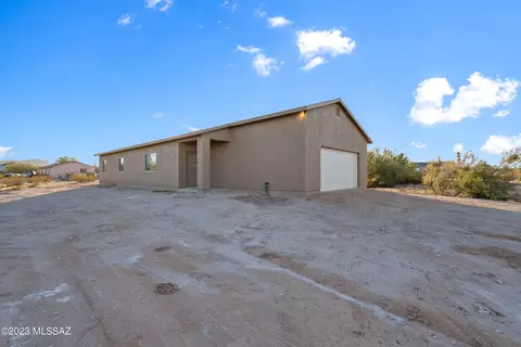 11551 W Anthony Dr, Tucson, AZ 85743