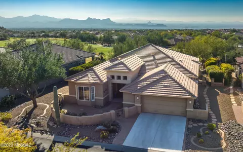 13775 N Heritage Canyon Dr, Marana, AZ 85658