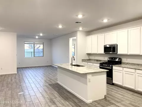 17587 S Ridgerunner Dr, Vail, AZ 85641 photo 5