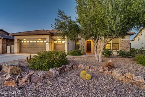 2325 E Page Mill Dr, Green Valley, AZ 85614