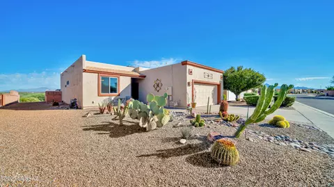 2295 S Cliff Dr, Green Valley, AZ 85614