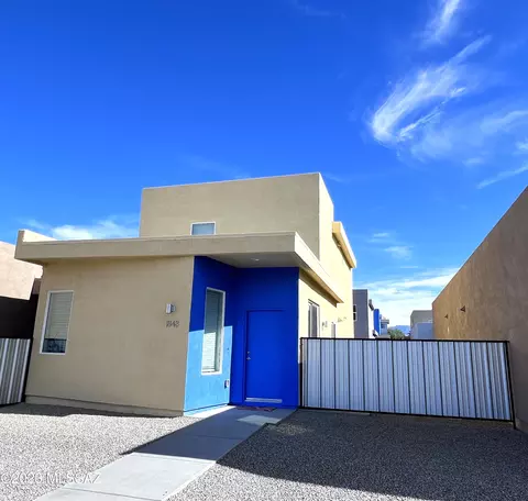 1813 S Teachers Row Ln S, Tucson, AZ 85711