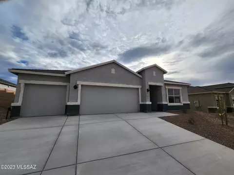 519 W Woodward St, Vail, AZ 85641