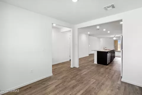 22011 E Beacon Point Dr, Red Rock, AZ 85145 photo 2