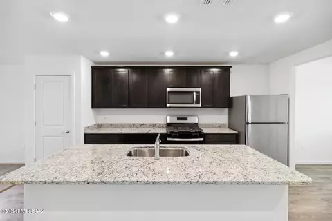 22011 E Beacon Point Dr, Red Rock, AZ 85145 photo 5