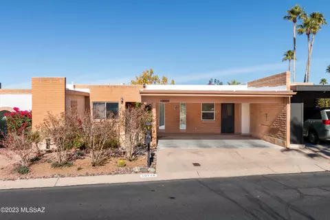 10125 N Valle Del Oro Dr, Oro Valley, AZ 85737