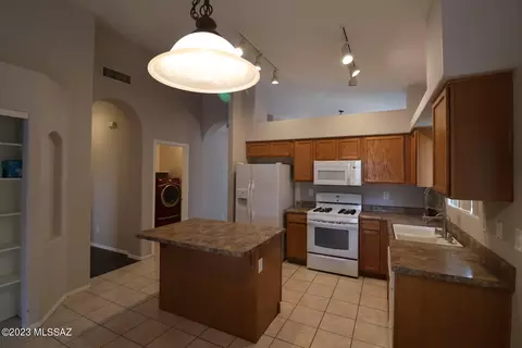 60436 E Blackcrest Loop, Tucson, AZ 85739 photo 7
