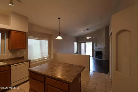 60436 E Blackcrest Loop, Tucson, AZ 85739 photo 6