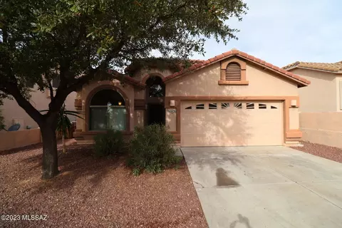 60436 E Blackcrest Loop, Tucson, AZ 85739 photo 2