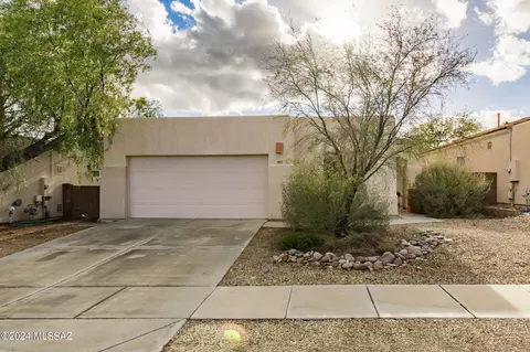 4173 W Lum Wash Ct, Tucson, AZ 85745
