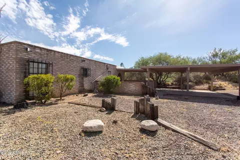 303 W Mission Twin Buttes Rd, Green Valley, AZ 85622