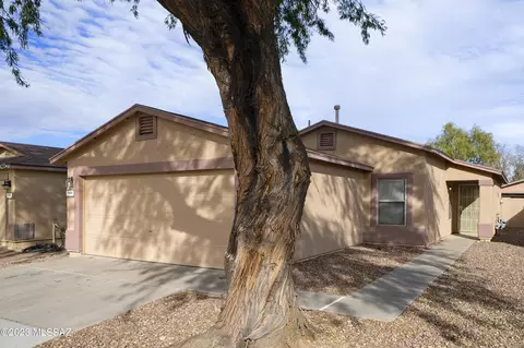 1606 W Swisher Pl, Tucson, AZ 85746