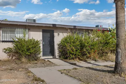4037 S Queen Palm Dr, Tucson, AZ 85730