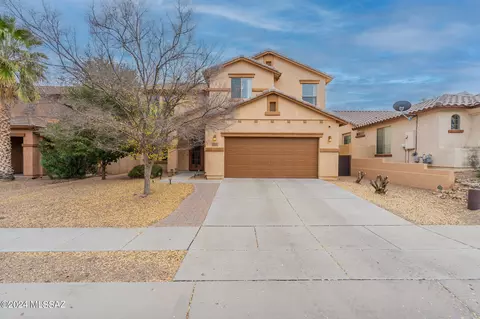 733 W Camino Curvitas, Sahuarita, AZ 85629