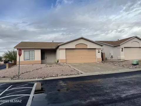 8445 N Spring Creek Dr, Tucson, AZ 85742