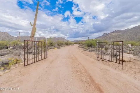 6620 W Cochie Canyon Trl, Marana, AZ 85658