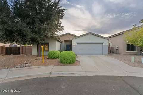 7527 W Crimson Sky Dr, Tucson, AZ 85743