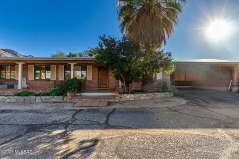 27 W Roma Dr, Oro Valley, AZ 85737