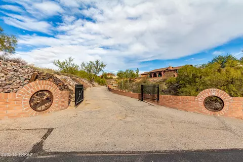 820 W Peak Vista Pl, Tucson, AZ 85737