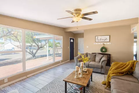 7332 E Calle Lugo, Tucson, AZ 85710