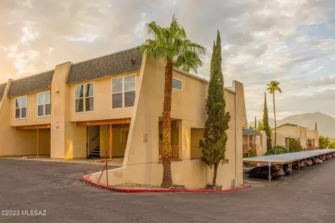 1600 N Wilmot Rd #166, Tucson, AZ 85712