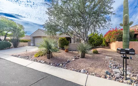 13659 N Holly Grape Dr, Marana, AZ 85658