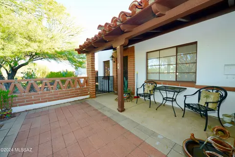 401 W Esperanza Blvd #A, Green Valley, AZ 85614