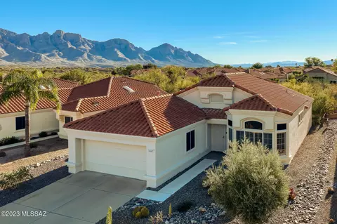 2220 E Ruellia Dr, Oro Valley, AZ 85755