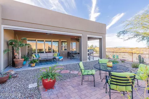 8105 S Galileo Ln, Tucson, AZ 85747