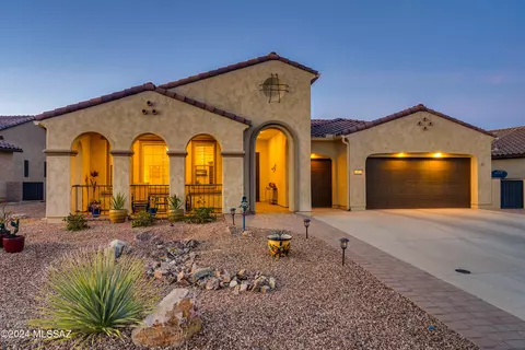 487 N Ramos Ln, Green Valley, AZ 85614