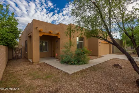7479 W Dancing Rabbit Ct, Tucson, AZ 85743