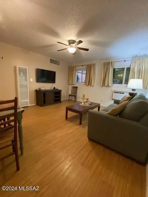 1459 S Jones Blvd #F108, Tucson, AZ 85713