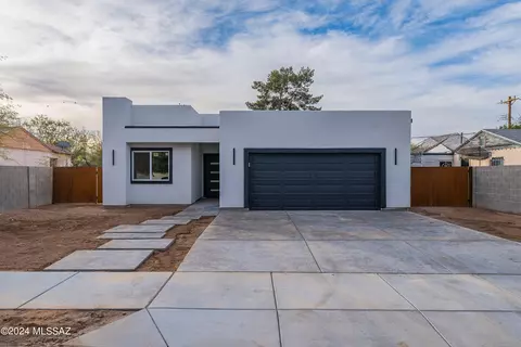 3116 E 27th St, Tucson, AZ 85713
