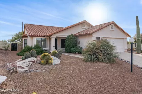 2471 W Fostoria Pl, Tucson, AZ 85742