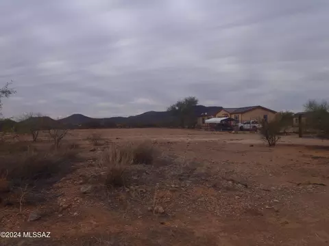 8122 S Fuller Rd, Tucson, AZ 85735